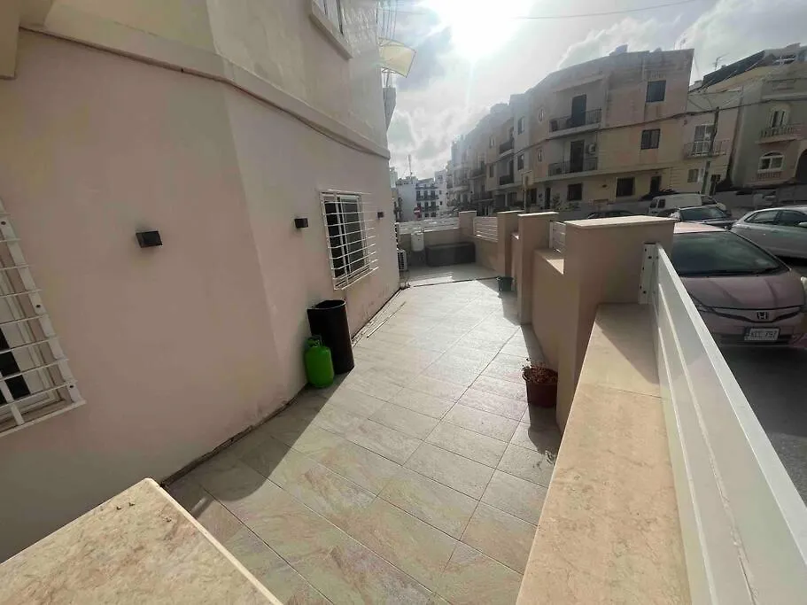 Entire Private House With Large Yard Apartment Is-Swieqi Malta