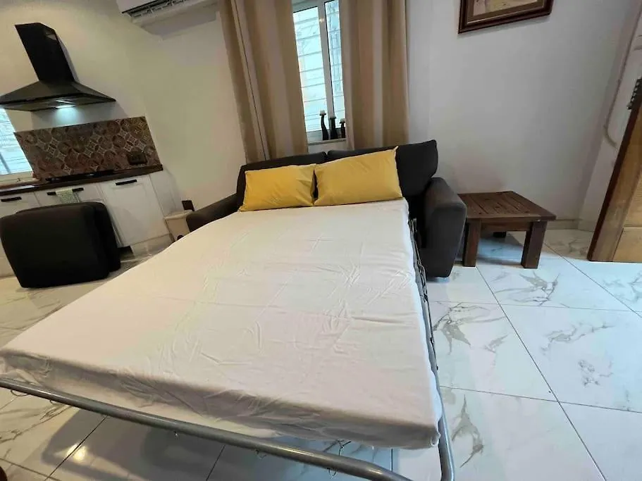 Entire Private House With Large Yard Apartment Is-Swieqi 0*,  Malta